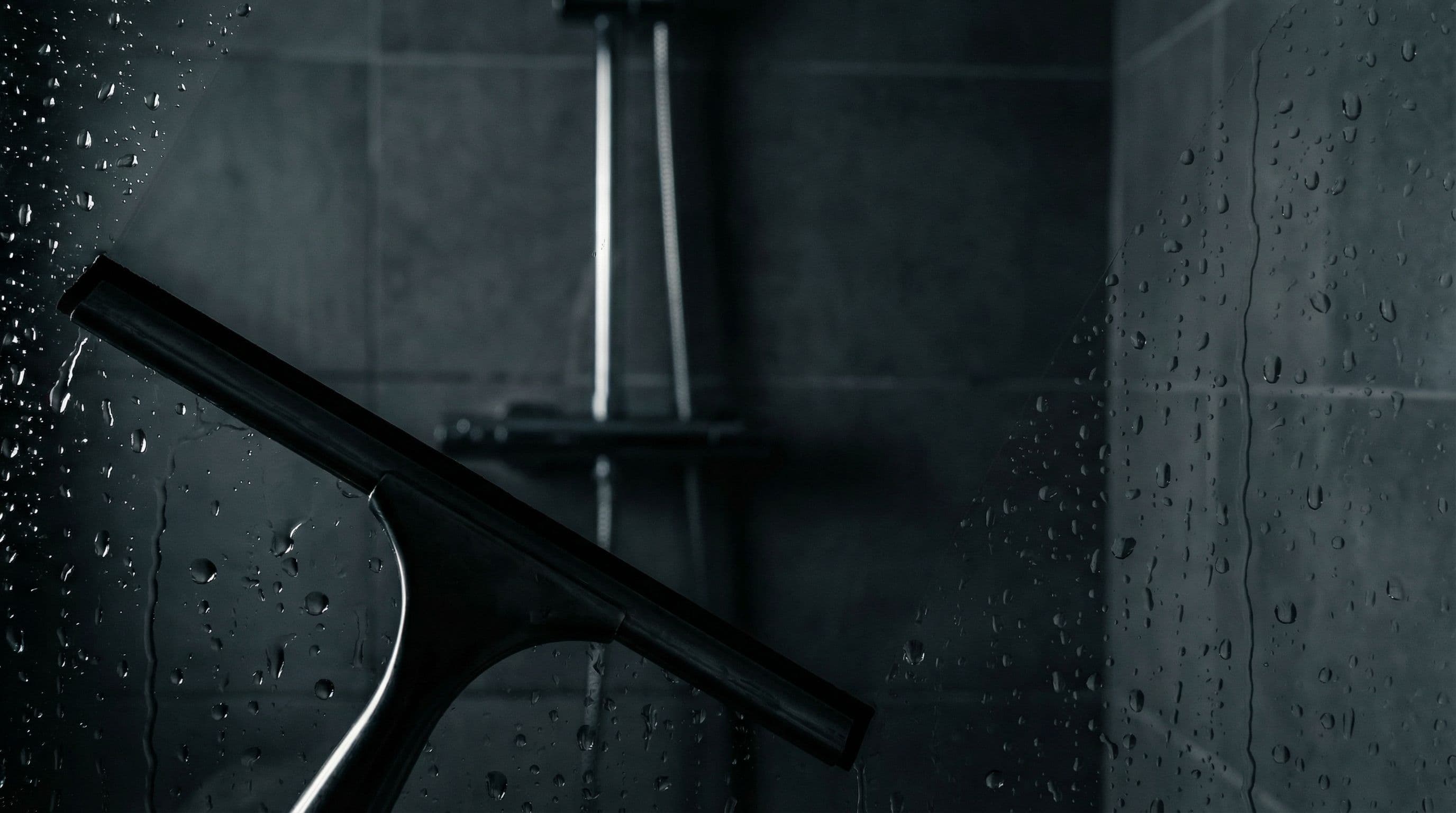 The Ultimate Weekly Cleaning Routine to Beat Dubai Summer Humidity