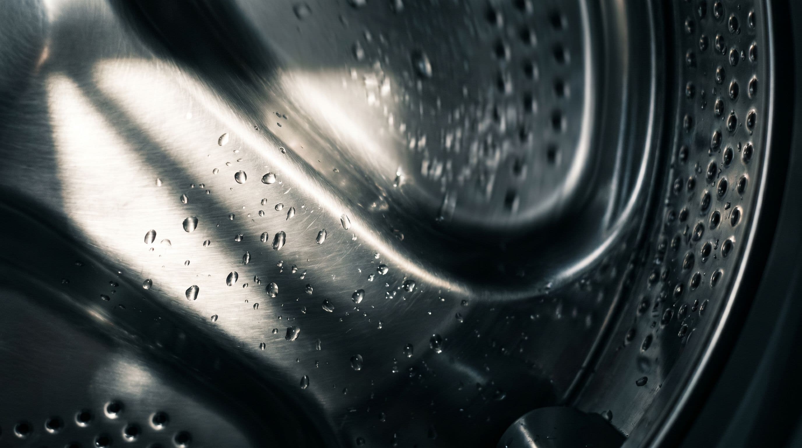 How to Deep Clean Your Washing Machine and Dishwasher in Dubai